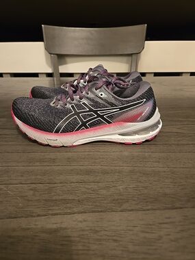 ASICS GT-2000 Gray Pink Running Shoes 1012B045 Women's Sz 7.5